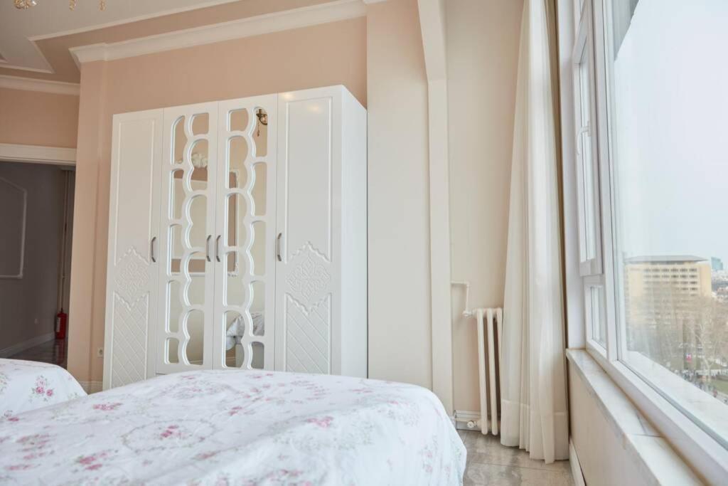 Taksim Square Apartment, Great View, Luxury Istanbul Exterior photo